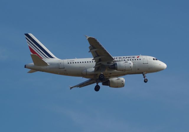 Airbus A318 (F-GUGH)