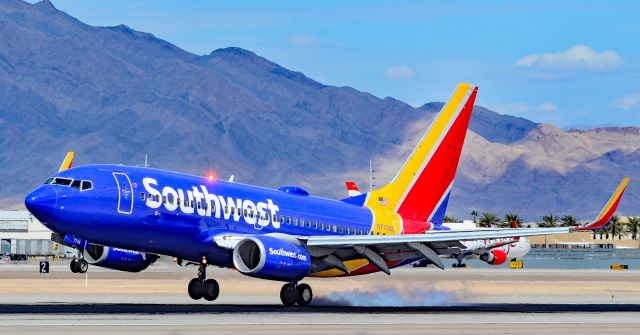 Boeing 737-700 (N7708E) - N7708E Southwest Airlines Boeing 737-76N s/n 32652 - Las Vegas - McCarran International (LAS / KLAS)br /USA - Nevada,  April 5, 2019br /Photo: TDelCoro