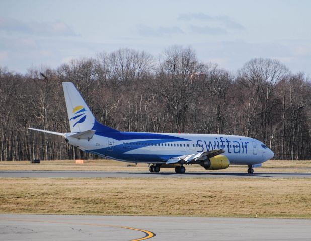 BOEING 737-400 (N807TJ)