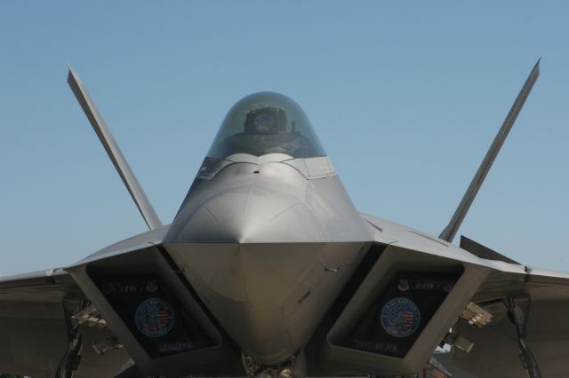 — — - F-22 Raptor at EAA Oshkosh 2008