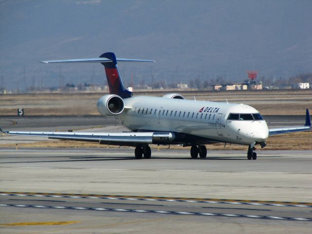 Canadair Regional Jet CRJ-700 (N631SK)