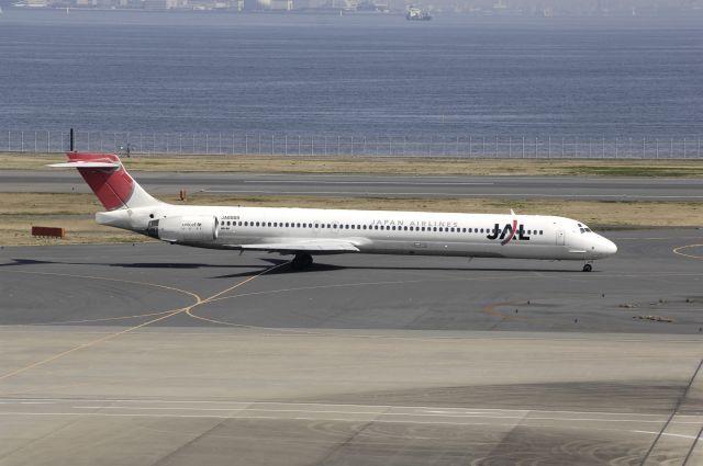 McDonnell Douglas MD-90 (JA8069) - Taxing at Tokyo Haneda Intl Airport on 2012/03/20