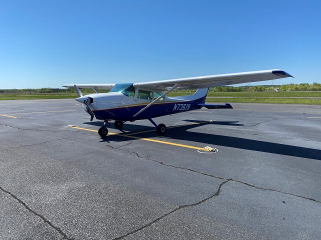 Cessna Skyhawk (N73619)