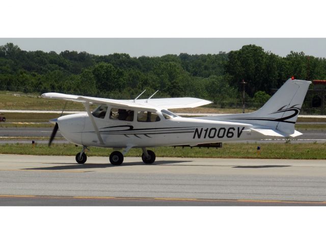 Cessna Skyhawk (N1006V)