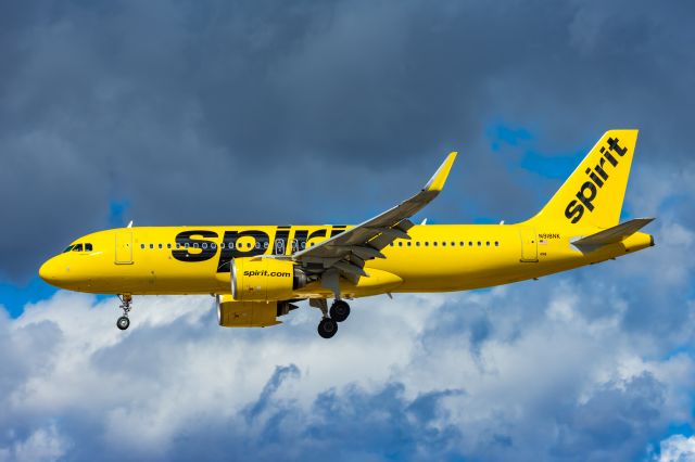 Airbus A320neo (N918NK) - A Spirit Airlines A320 neo landing at PHX on 2/26/23. Taken with a Canon R7 and Tamron 70-200 G2 lens.