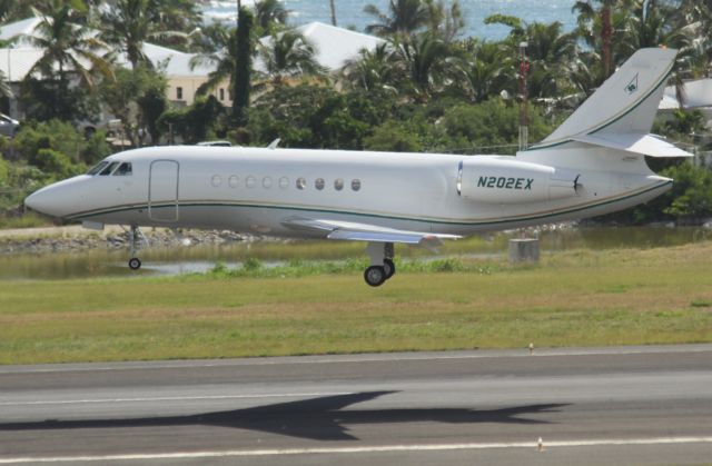 Dassault Falcon 2000 (N202EX)