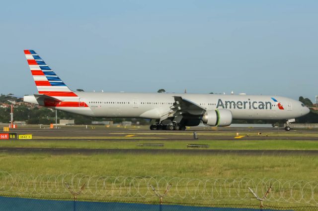 BOEING 777-300ER (N732AN)