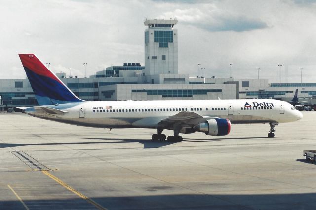 Boeing 757-200 (N622DL)