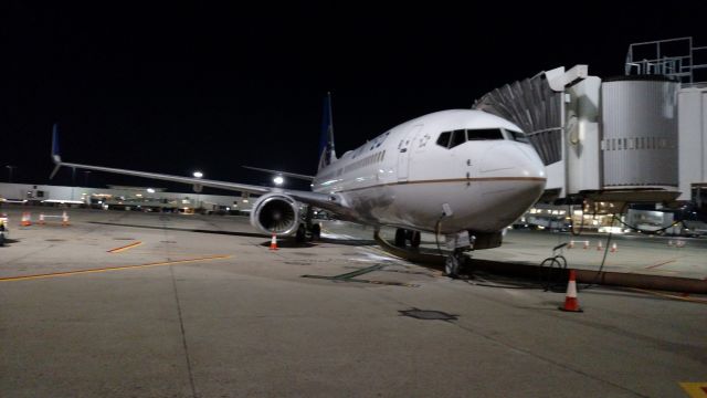 Boeing 737-800 (N73275) - United Ron from Denver! 