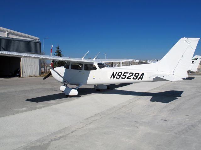 Cessna Cutlass RG (N9529A) - At Turkey after a long ferry flight.