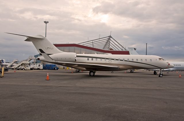 Bombardier Global Express (LX-FLY)