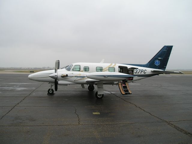 Piper Cheyenne 2 (N237PC) - Going to be a long day of flying, headed to Grand Forks, ND on a air ambulance flight.