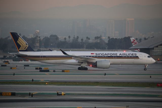 Airbus A350-900 (9V-SGC)