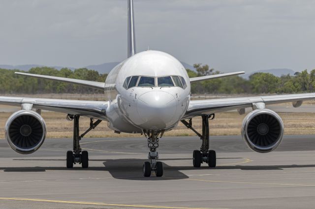 Boeing 757-200 (VH-PQA)
