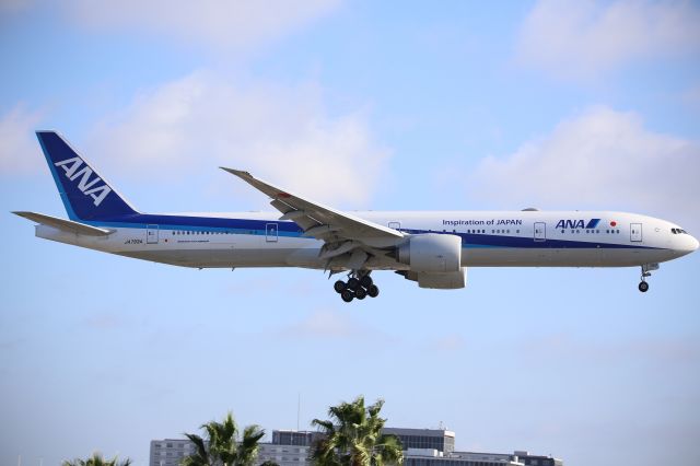 BOEING 777-300ER (JA793A)