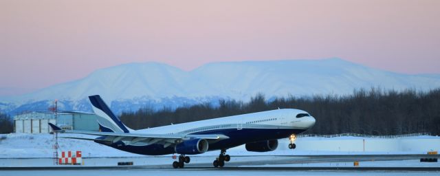 Airbus A330-300 (9H-HFA)