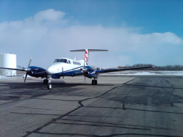Beechcraft Super King Air 200 (N901SH)