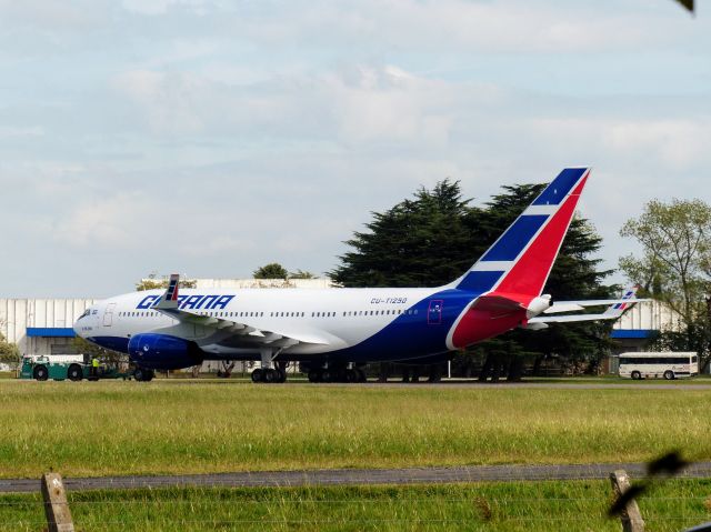 Ilyushin Il-96 (CUT1250)