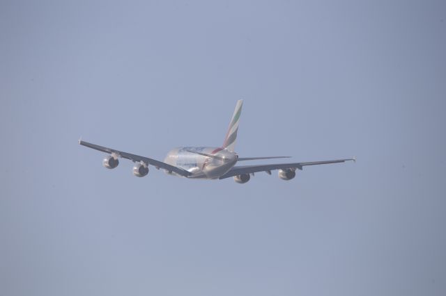 Airbus A380-800 (A6-EOF)