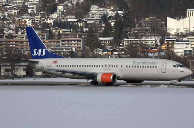 BOEING 737-400 (LN-BRE)