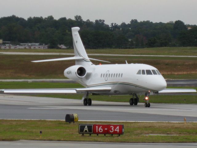 Dassault Falcon 2000 (N101PV)