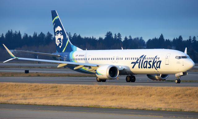 Boeing 737 MAX 9 (N918AK)