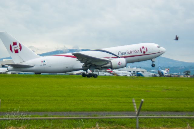 BOEING 767-200 (XA-EFR)