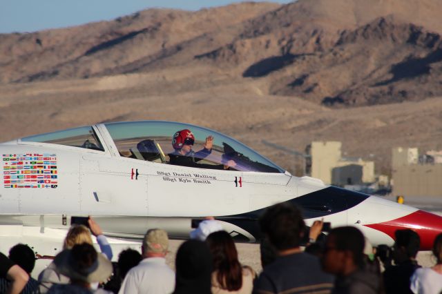 Lockheed F-16 Fighting Falcon —