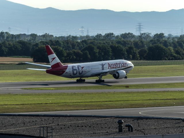 Boeing 777-200 (OE-LPF)