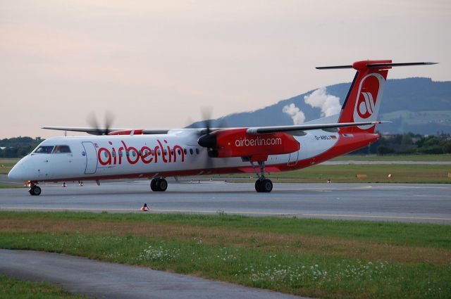 de Havilland Dash 8-400 (D-ABQJ) - Air Berlin - LGW