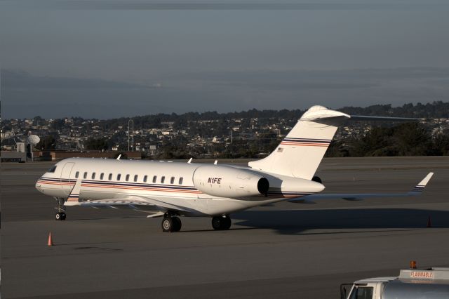 Bombardier Global Express (N1FE) - KMRY - N1FE seen at Monterey just a few days after the 2015 AT&T Pro AM.