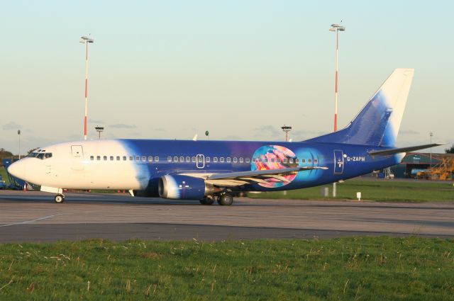 Boeing 737-700 (G-ZAPM)