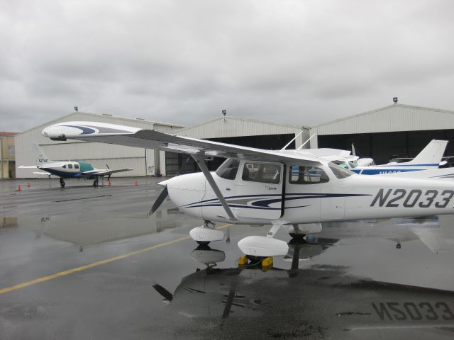 Cessna Skyhawk (N2033T)