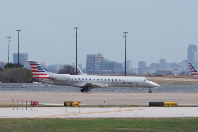 Embraer ERJ-145 (N678AE)