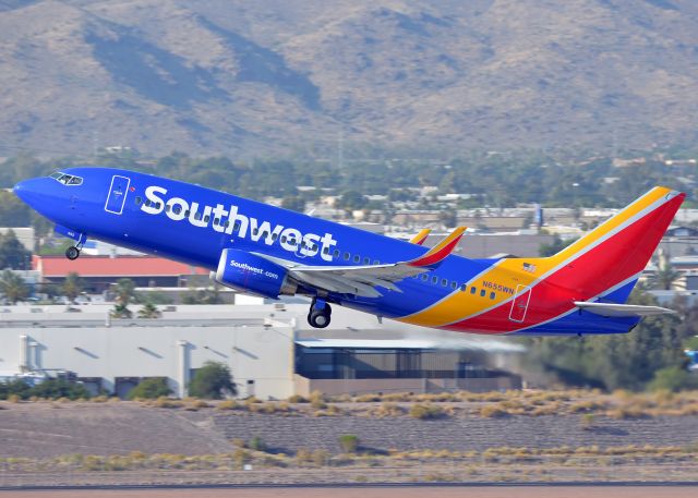 BOEING 737-300 (N655WN)