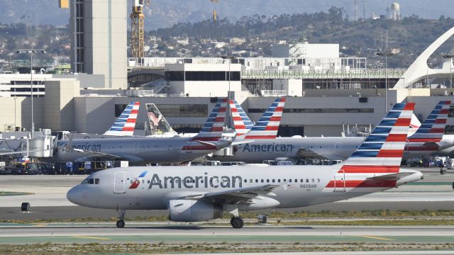 Airbus A319 (N808AW) - Taxiing to gate at LAX