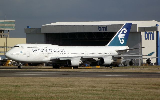 Boeing 747-200 (ZK-SUH) - Air New Zealand