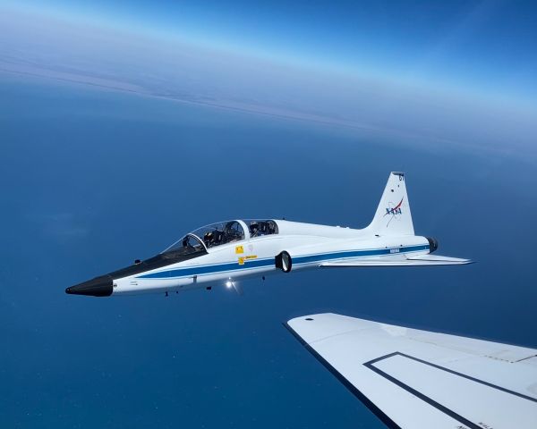 Northrop T-38 Talon (N961NA) - NASA961 pulls up alongside NASA960 as a two flight formation over the Gulf of Mexico on 18 March 2022. I am in the back.