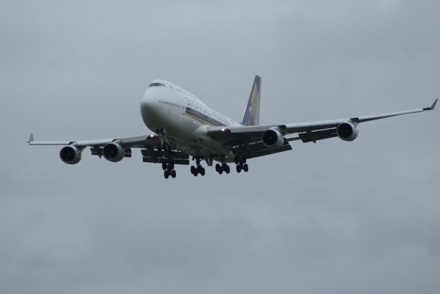 Boeing 747-400 (9V-SPQ)