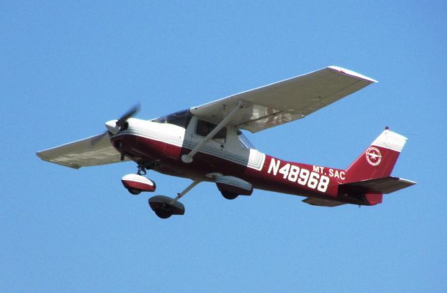 Cessna 152 (N48968) - Taking off RWY 26L