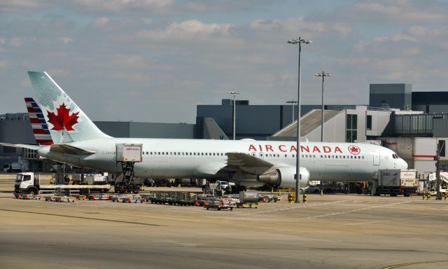 BOEING 767-300 (C-GHOZ) - Air Canada Boeing 767-375(ER) C-GHOZ in London Heathrow 