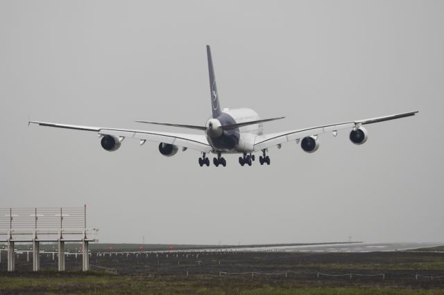 Airbus A380-800 (D-AIMK)