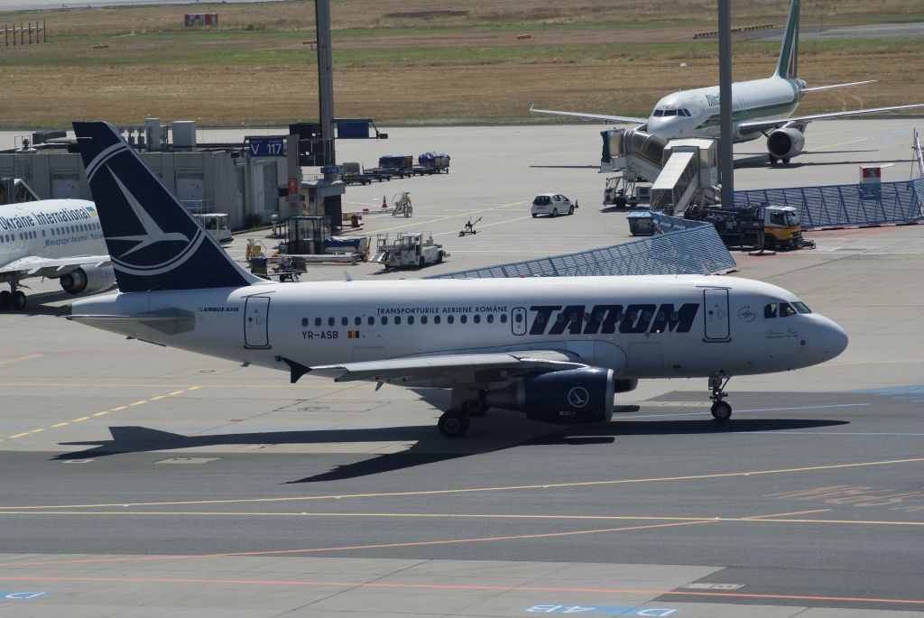 Airbus A318 (YR-ASB) - Tarom A318-111 cn2955