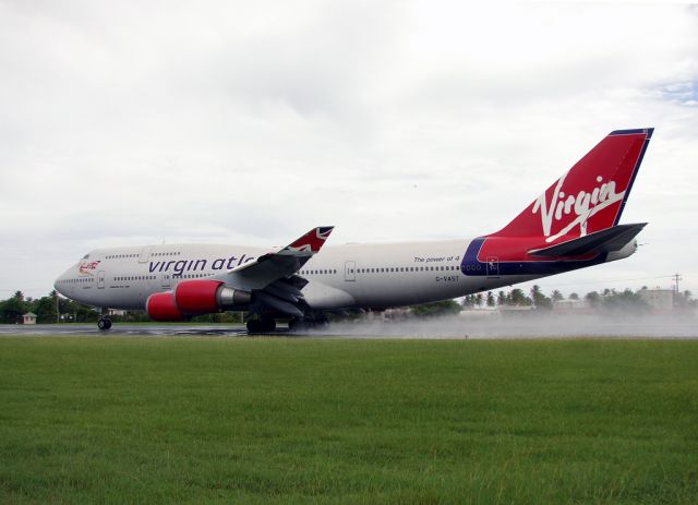 Boeing 747-400 (G-VAST)