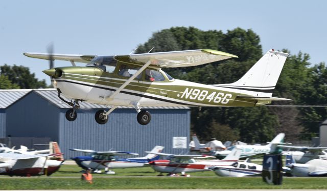 Cessna Skyhawk (N9846G) - Airventure 2017