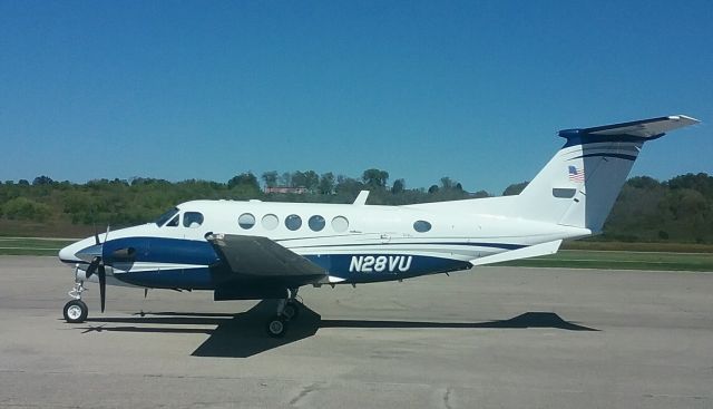 Beechcraft Super King Air 200 (N28VU)