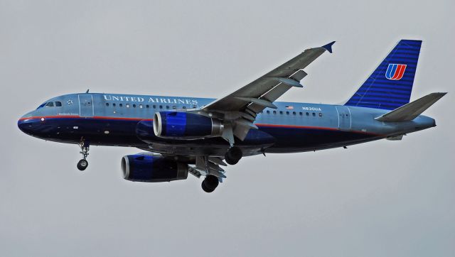 Airbus A319 (N830UA) - United Airlines Airbus A319-131 N830UA (cn 1243)  Las Vegas - McCarran International (LAS / KLAS) USA - Nevada, 10-22-2010 Photo: Tomás Del Coro