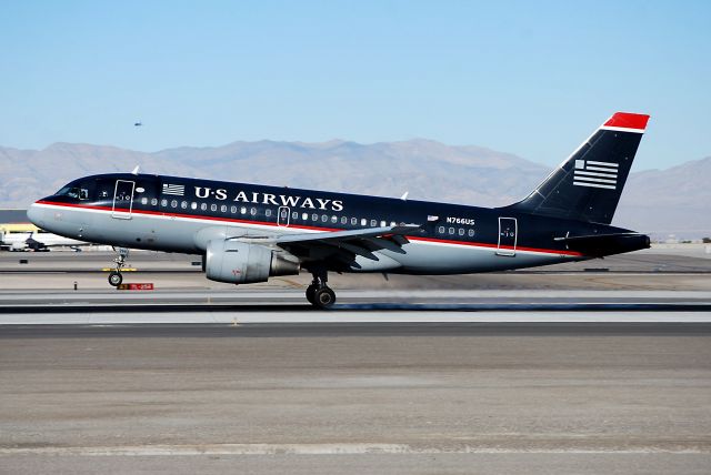 Airbus A319 (N766US)