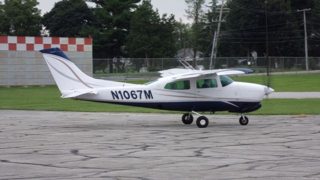 Cessna Centurion (N1067M)