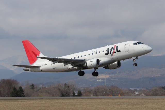 Embraer 170/175 (JA211J) - 11 April 2015:HKD-ITM